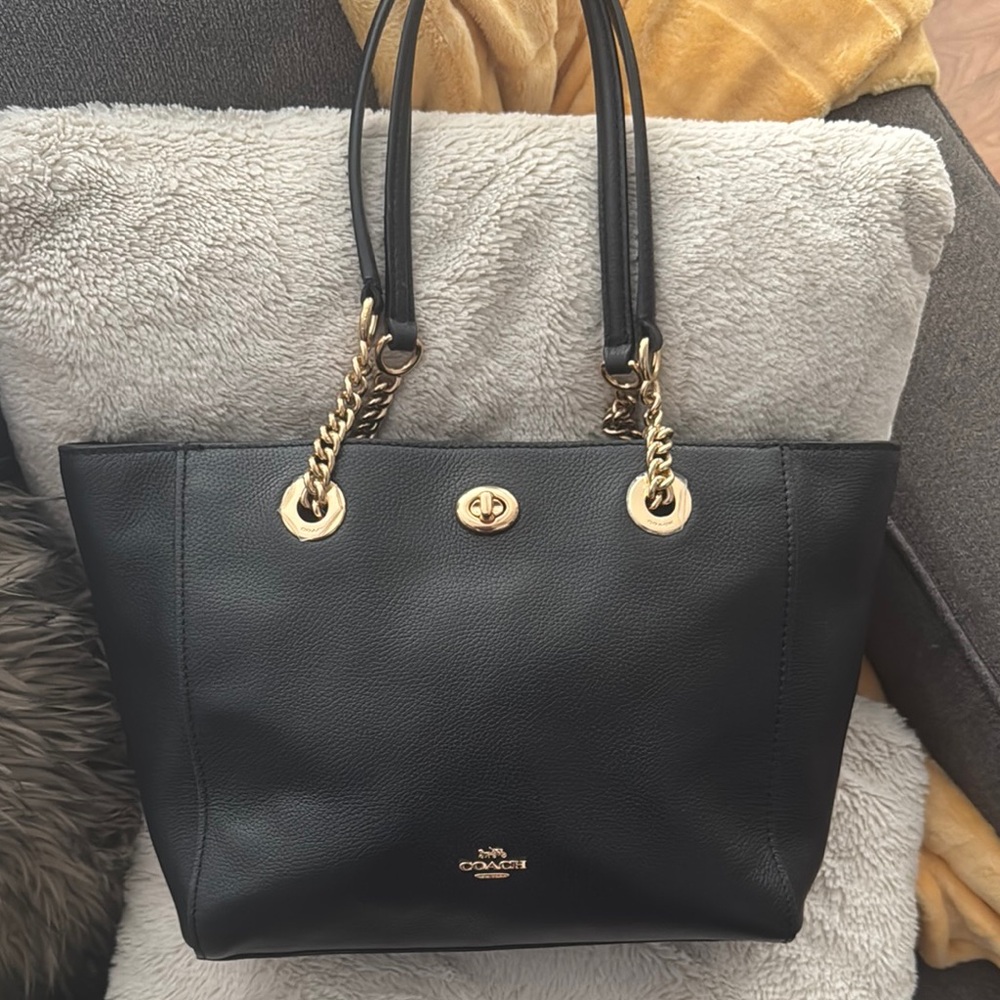 COACH Turnlock Chain Tote